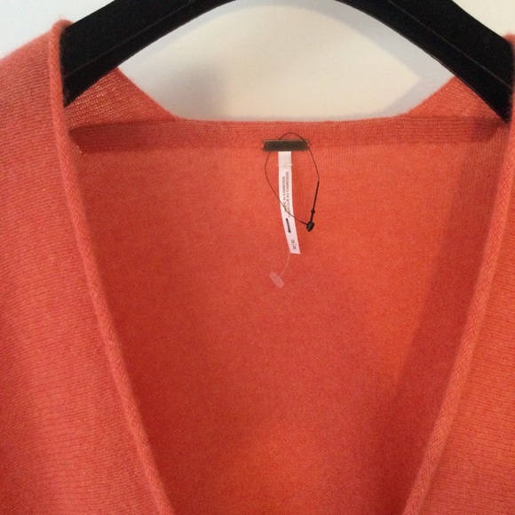 NEW FREE PEOPLE Sz M SOLITAIRE CASHMERE V NECK PULLOVER SWEATER CORAL - Picture 4 of 7